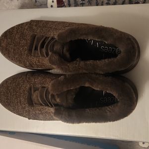 BZees Brown Shoes size 10, washable
